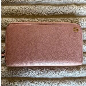Gucci‎ Interlocking G Zip Around Long Wallet Pink Pebbled Leather 449347 in Box